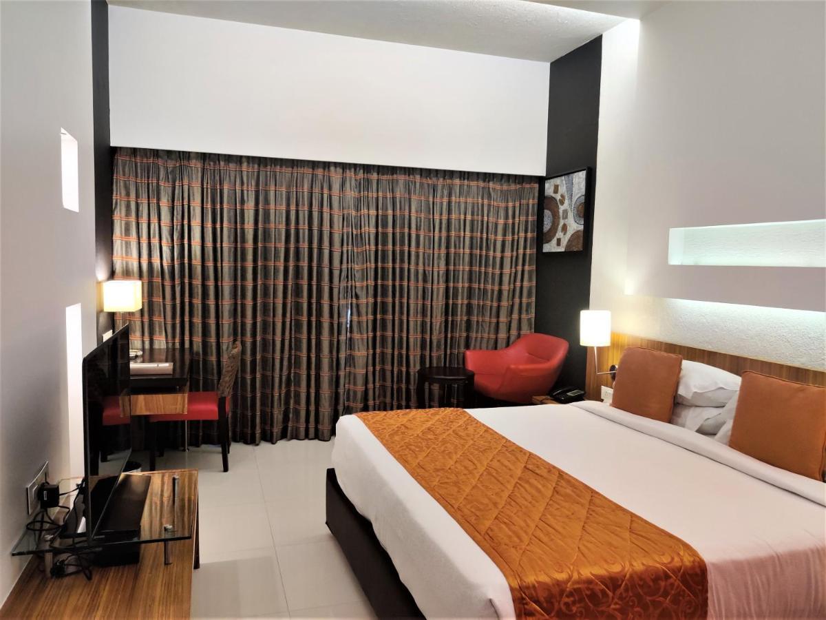 Hotel Satkar Residency Thane Eksteriør bilde