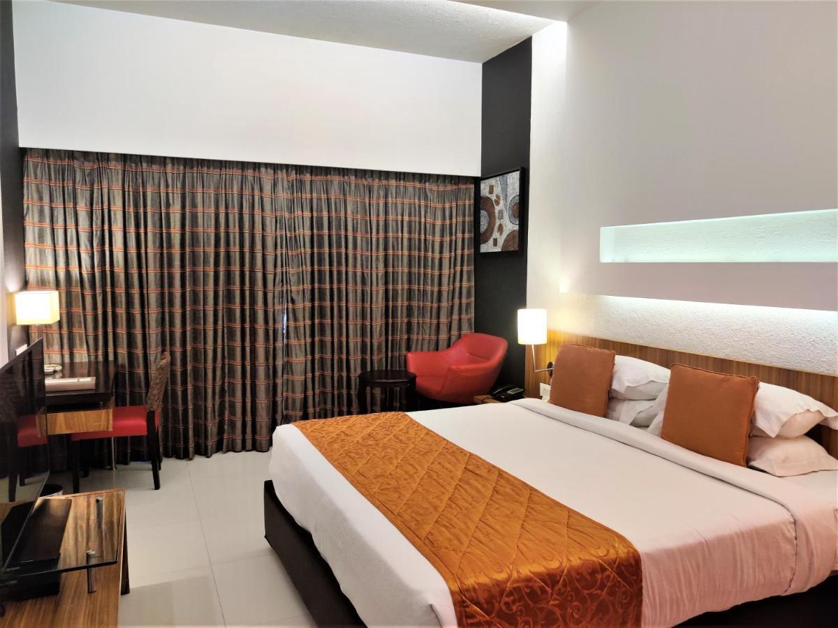 Hotel Satkar Residency Thane Eksteriør bilde