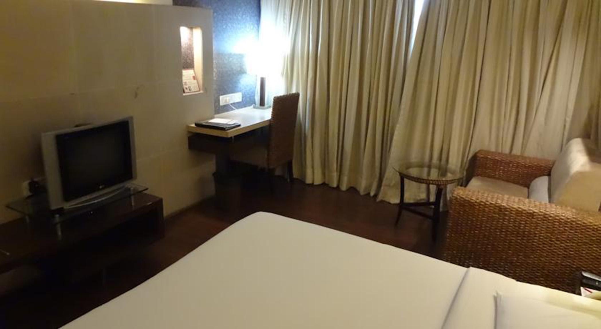 Hotel Satkar Residency Thane Eksteriør bilde