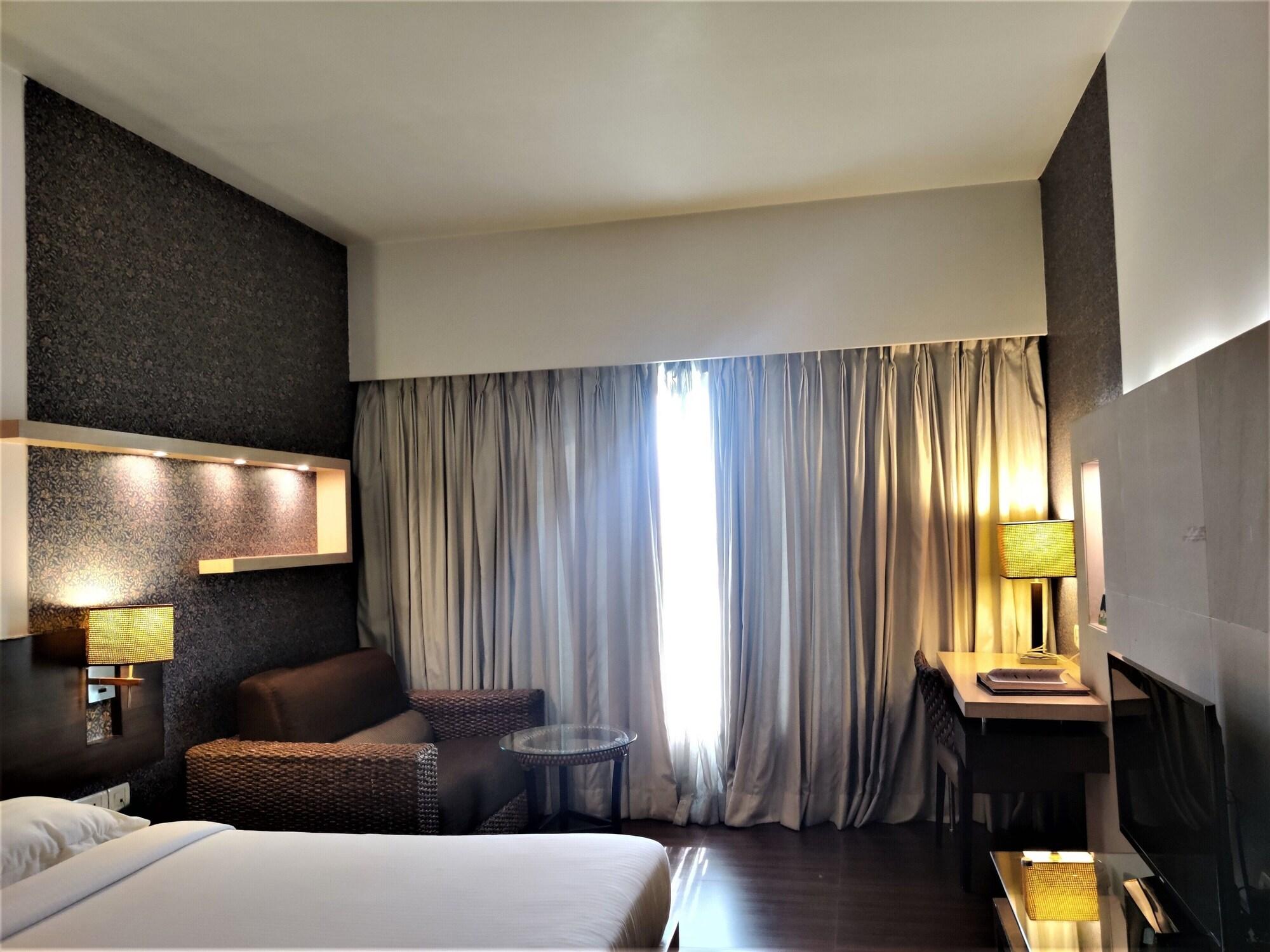 Hotel Satkar Residency Thane Eksteriør bilde