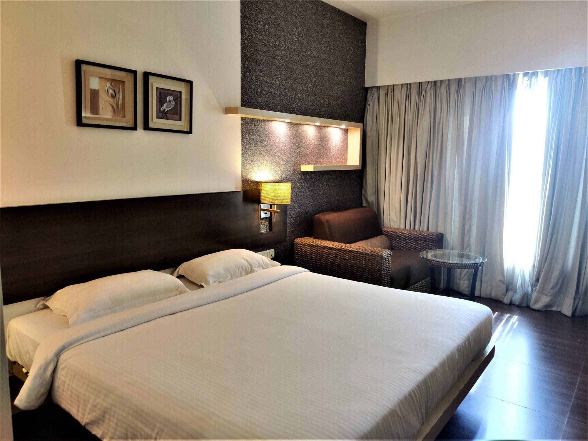 Hotel Satkar Residency Thane Eksteriør bilde