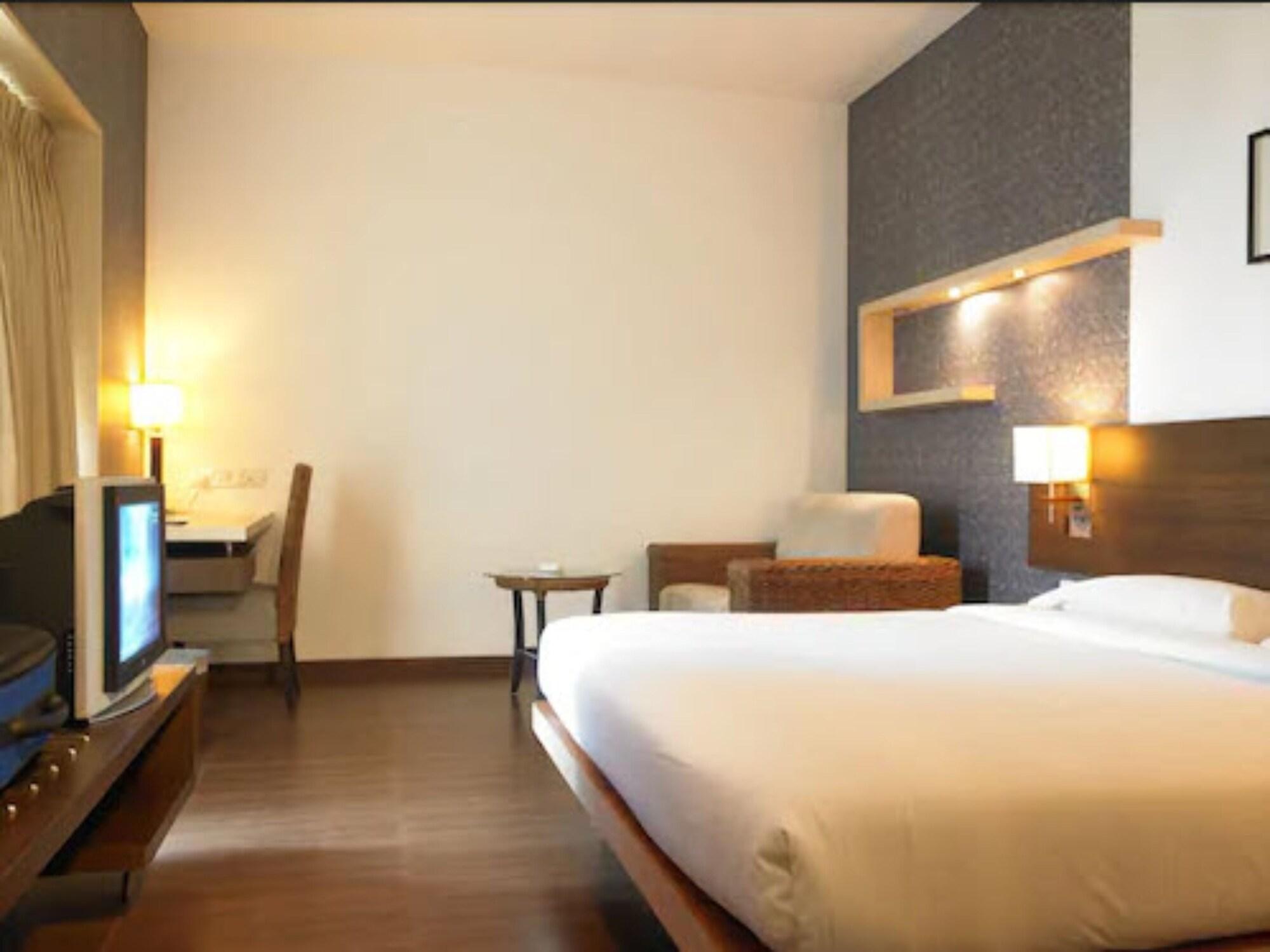 Hotel Satkar Residency Thane Eksteriør bilde