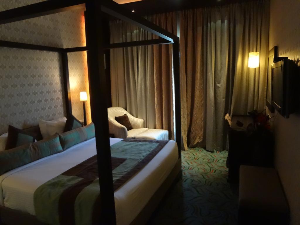 Hotel Satkar Residency Thane Eksteriør bilde
